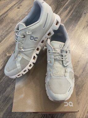 On Cloud 5 Ice White Sneakers  US 7